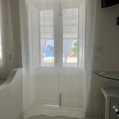 Oda ve Kahvaltı Bottari Panarea